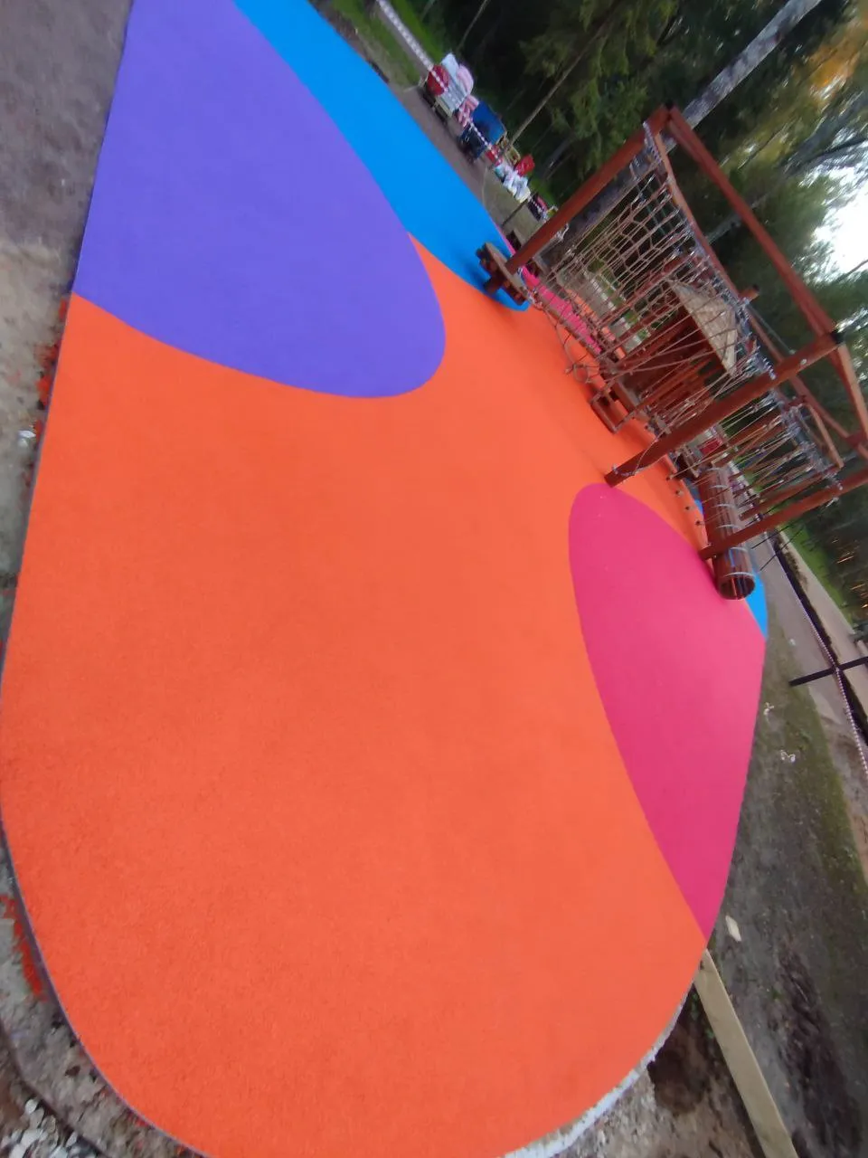 Можно ли использовать химические реагенты для очистки резиновых покрытий?